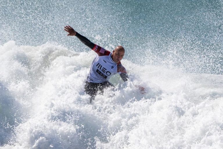 Kelly Slater vai competir nas provas da elite do surf mundial no Taiti e em Fiji