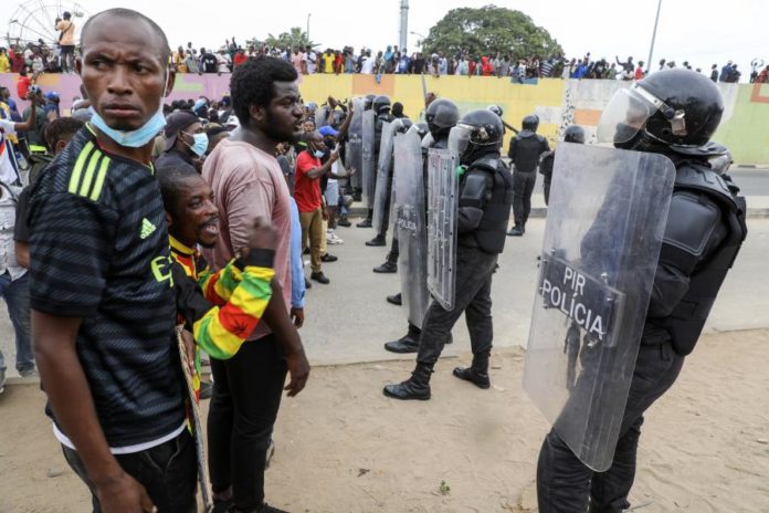 41052697.jpg