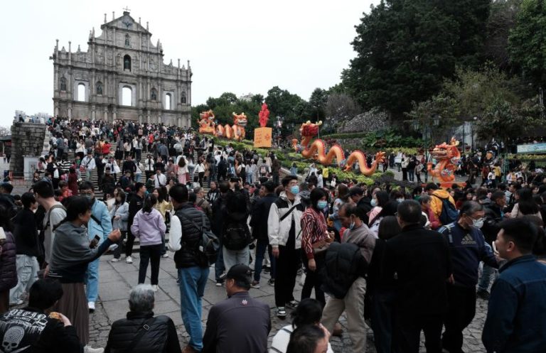 Mais de um milhão de visitantes em Macau pela Páscoa e dia dos mortos