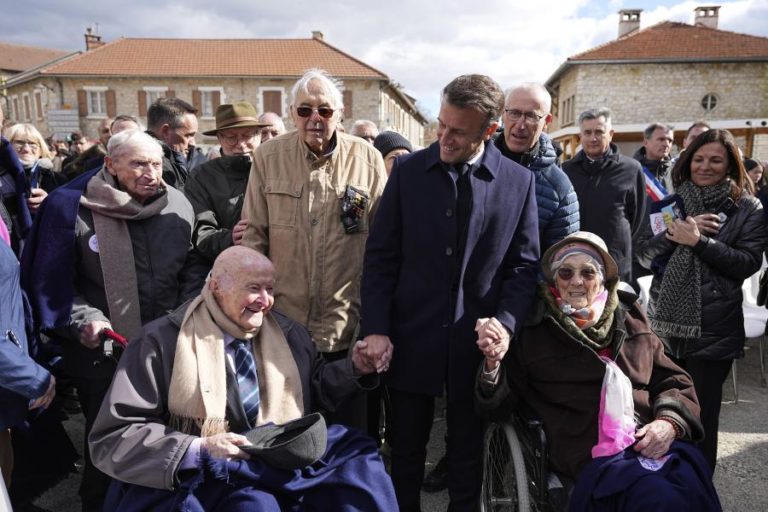 Macron inicia comemorações do 80.º aniversário do Dia D com homenagem à resistência