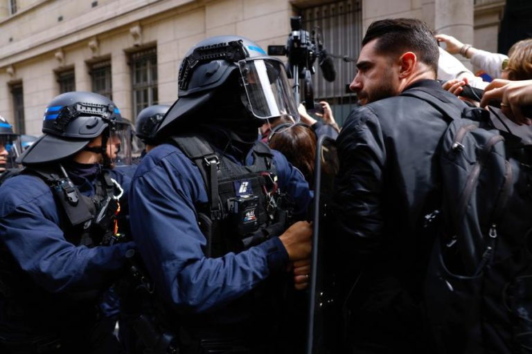 Médio Oriente: Polícia francesa desmobiliza protesto na Universidade Sorbonne