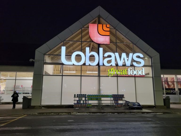 Retalho: Loblaw e Walmart não assinam código de conduta dos supermercados