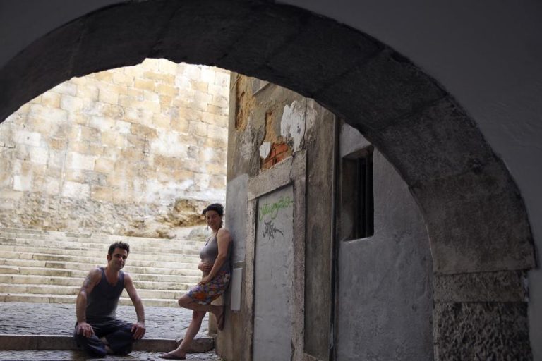 Vocalista dos O’queStrada apresenta hoje em Lisboa álbum solo “Uma mulher na cidade”