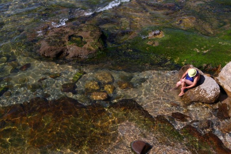 Praia da Parede em Cascais interditada a banhos