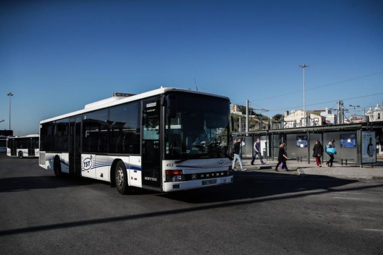 Adesão à greve dos trabalhadores da Transportes Sul do Tejo superior a 90%