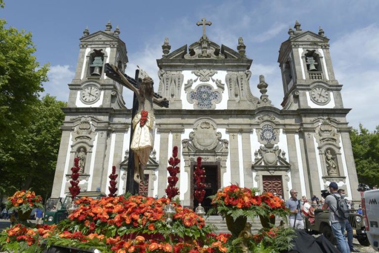 Senhor de Matosinhos arranca sexta-feira com concertos e marchas de bonecos