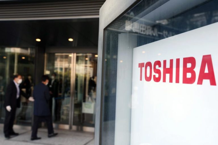 Toshiba vai despedir 4.000 trabalhadores para reduzir custos e reestruturar-se