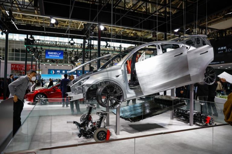 Tesla inicia construção em Xangai de fábrica de baterias de armazenamento de energia