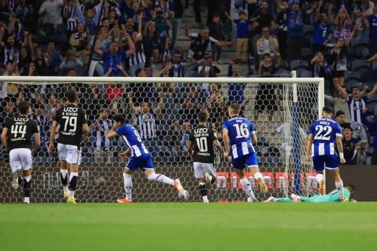 FC Porto e Vitória de Guimarães com provas europeias em risco, Braga multado