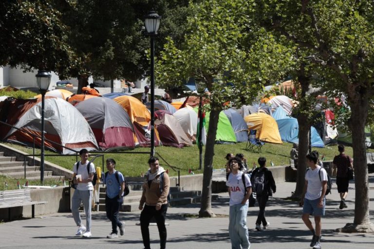 Universidade da Califórnia (UCLA) cancela aulas no dia de hoje devido a protestos