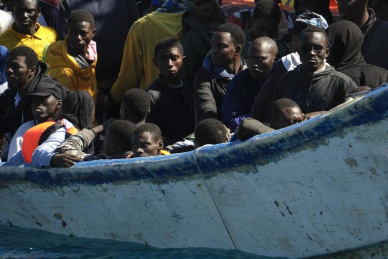 Mais de 400 migrantes chegaram a Lampedusa nas últimas 48 horas