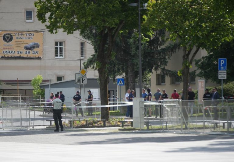Atacante de primeiro-ministro eslovaco presente a tribunal no sábado