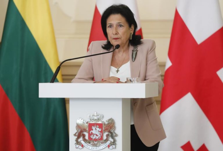 Presidente da Geórgia veta polémica lei sobre agentes estrangeiros