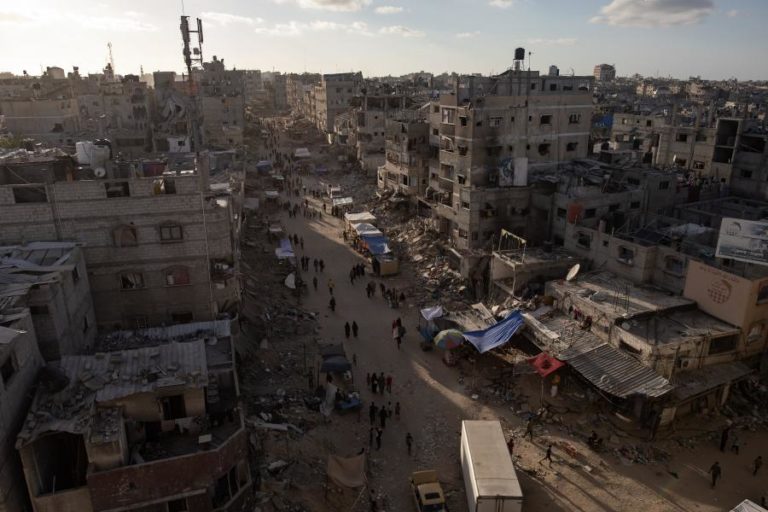 Mais de 800 mil palestinianos abandonaram Rafah desde início da ofensiva israelita