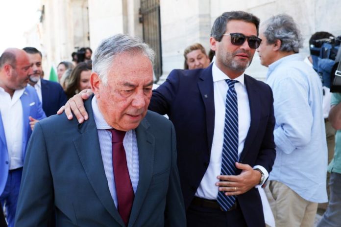 42955066.jpg