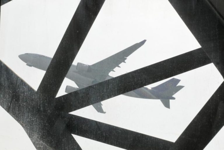 WestJet cancela 150 voos que afetam 20.000 passageiros devido a greve