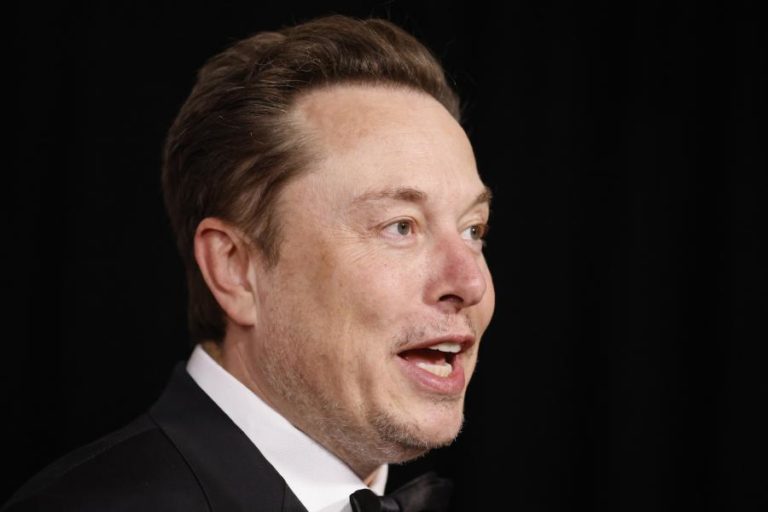 Musk anuncia que acionistas da aprovaram o seu plano salarial por “larga maioria”