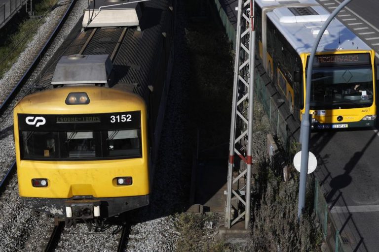 Greve na CP leva à supressão de 854 dos 1.054 comboios programados até às 19:00
