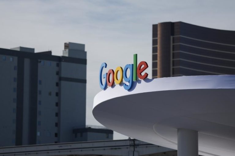 Google encerra mais de 1.000 canais no Youtube relativos às eleições europeias