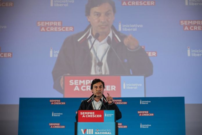 43173985.jpg