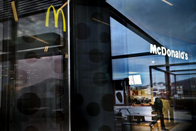 Sindicato da Hotelaria do Norte acusa de McDonald’s de discriminar trabalhadores