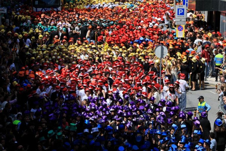 Estudantes do Porto pedem aos políticos Pacto de Regime no Dia Internacional Juventude