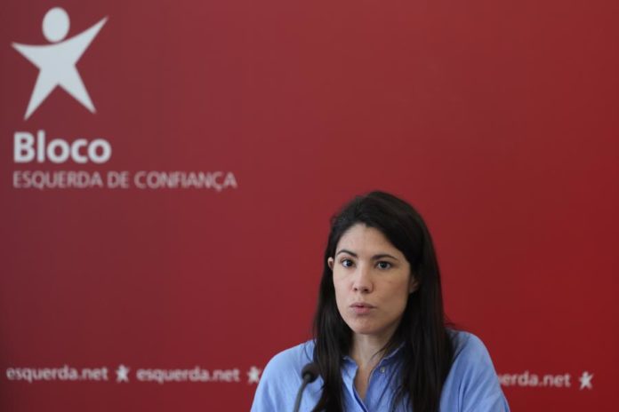 43093817.jpg