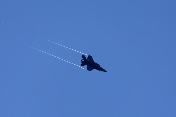 43159658.jpg
