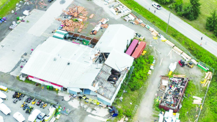B4-01-VT ESTRAGOS TORNADO ONTÁRIO + MAU TEMPO RS 081924