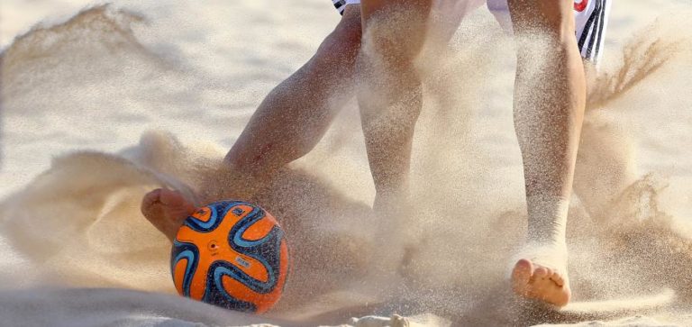 Portugal goleia Suíça e está nas ‘meias’ da Superliga europeia de futebol de praia