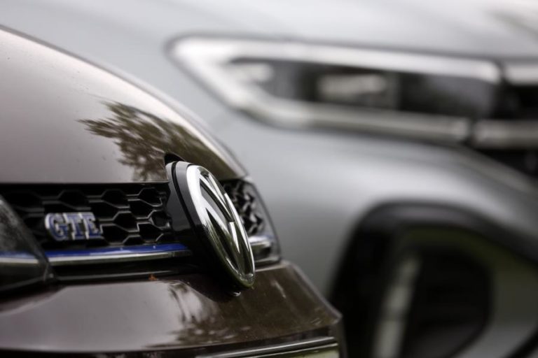 Operários da Audi de Bruxelas roubam 200 chaves de carros para exigir explicações à Volkswagen