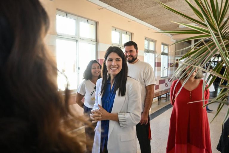 Mariana Mortágua acusa PSD e o PS de “discussão medíocre” em torno da falta de professores