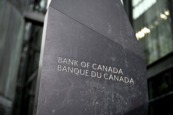 B1-02-VT NOVO ANUNCIO BANCO CANADA RS 090424