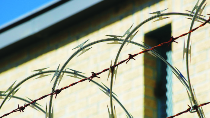 B2-03-VT ONTARIO ALARGA DETENÇAO IMIGRANTES RS 092724
