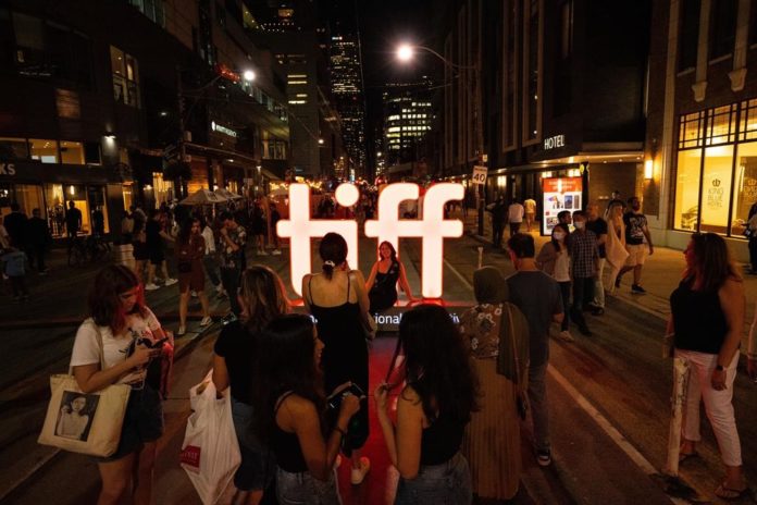 B4-01-VT TIFF RETORNA TORONTO RS 090524