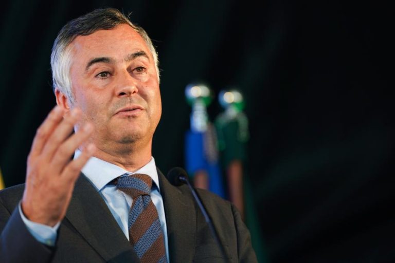 Acesso de 20 mil crianças ao pré-escolar deve incluir privados e IPSS