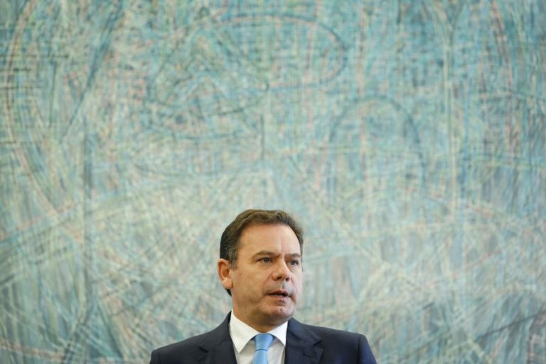 Montenegro diz que “nunca o Governo propôs um acordo ao Chega” e acusa Ventura de mentir