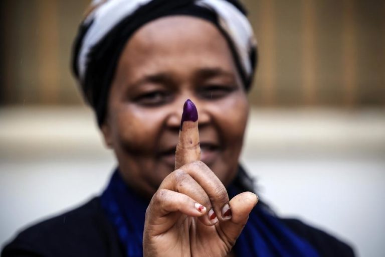 Missão da UE diz que votação em Moçambique “foi pacífica” num contexto de “desconfiança pública”