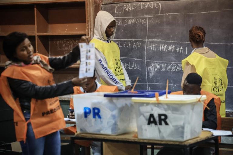 Observadores alertam para “significativos ilícitos” nas eleições em Moçambique