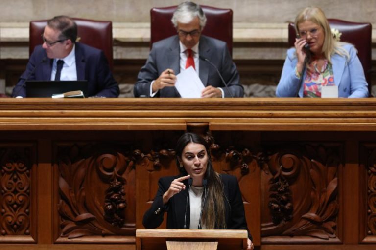 Chega acusa governos PS e PSD de falhas na prevenção e pede “mão pesada” para incendiários