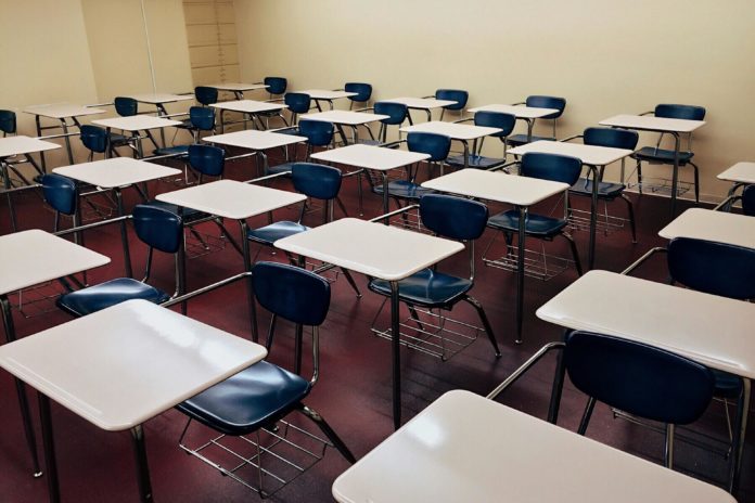 B1-03-VT ESTUDANTES PERDEM SEMESTRE VISTOS RS 102224