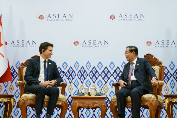B1-04-VT TRUDEAU CÚPULA ASEAN LS 100724