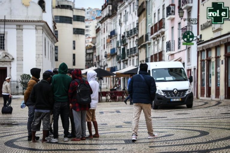 Portugal entre o dilema de fechar portas a imigrantes e da falta de quadros
