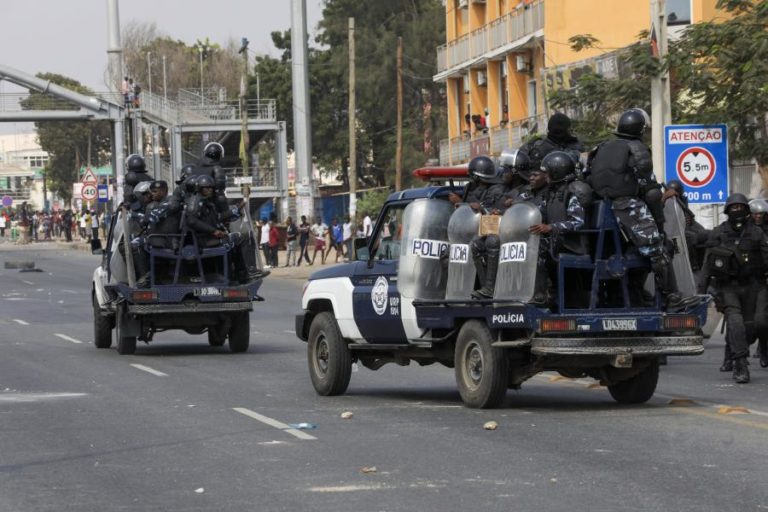 Polícia angolana desrespeita direito à manifestação e mata civis inocentes dia à Amnistia Internacional