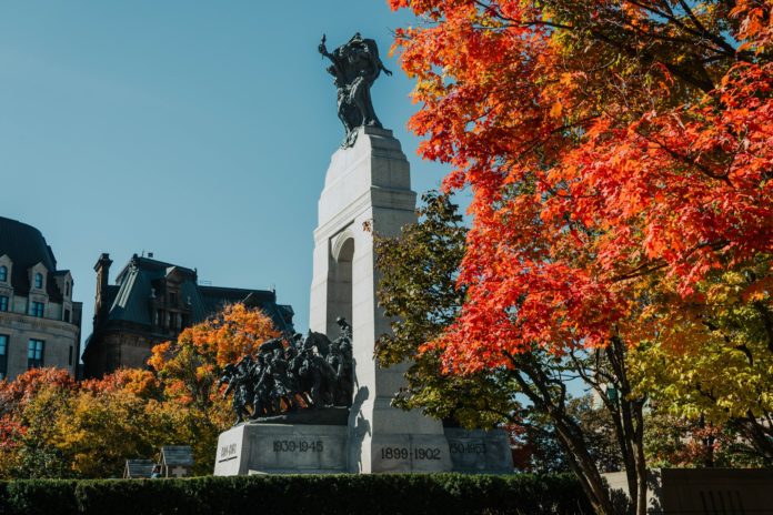 B1-02-VT DIA DA MEMÓRIA CANADÁ RS 111124