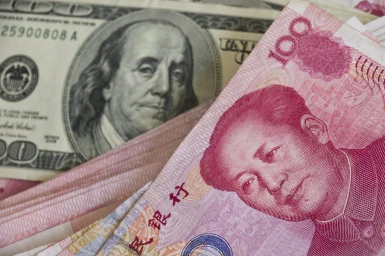 Moeda chinesa atinge valor mais baixo dos últimos meses face ao dólar