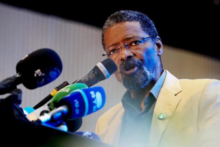 Partido angolano lamenta “posição imediata” de Governo luso sobre Moçambique