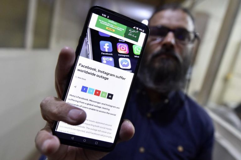 Associações denunciam ‘app’ que consegue despir pessoas de uma foto através de IA