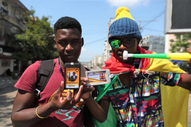Moçambique/Eleições: Podemos denuncia uso indevido de símbolos do partido em crachás