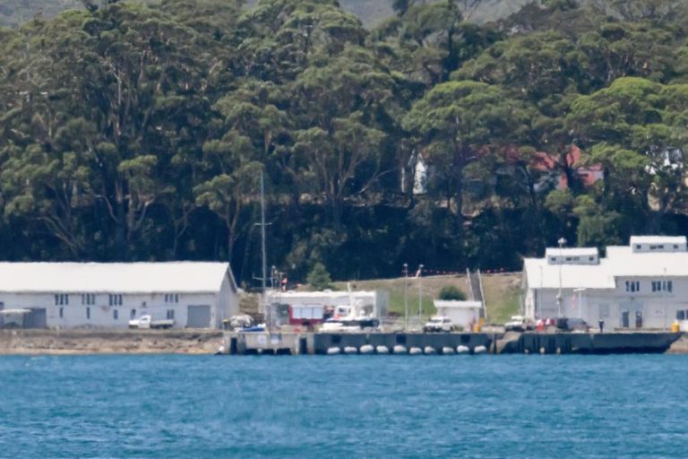 Ventos fortes causam dois mortos na regata Sydney-Hobart